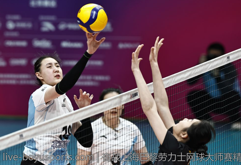 奋战上海巴黎劳力士网球大师赛精彩纷呈