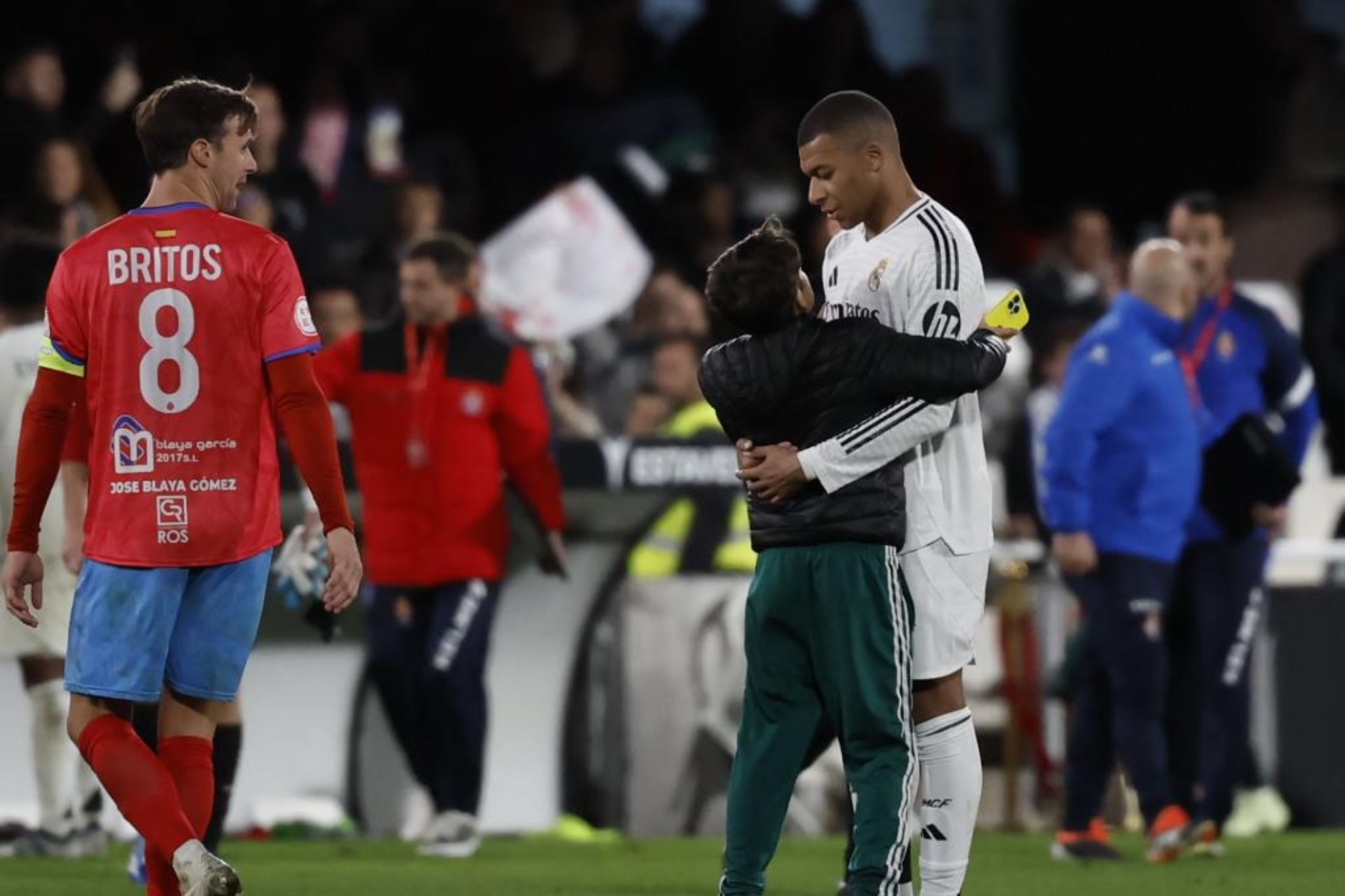 国足球迷对 国足球迷对